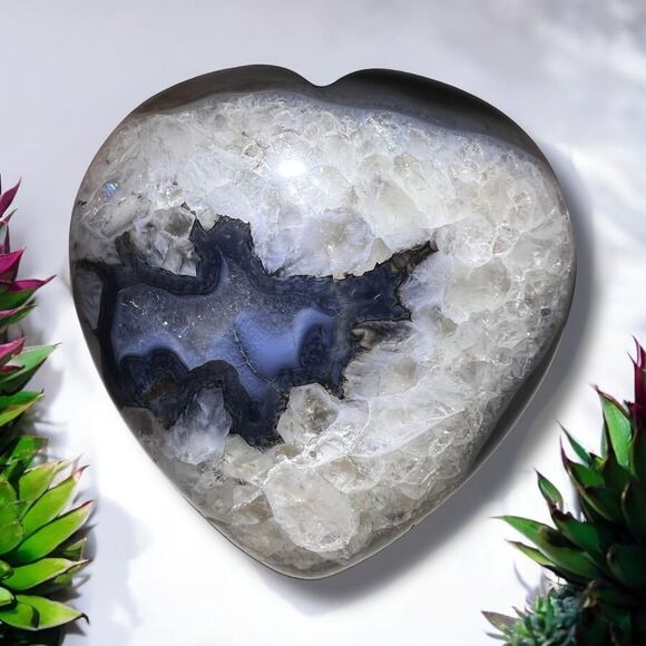 Black‎ Agate Heart Carving (6) - Picture 1 of 11